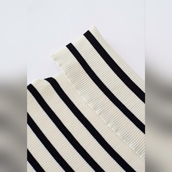 Stripe Top No Strap Rib Knit - Picture 5 of 5